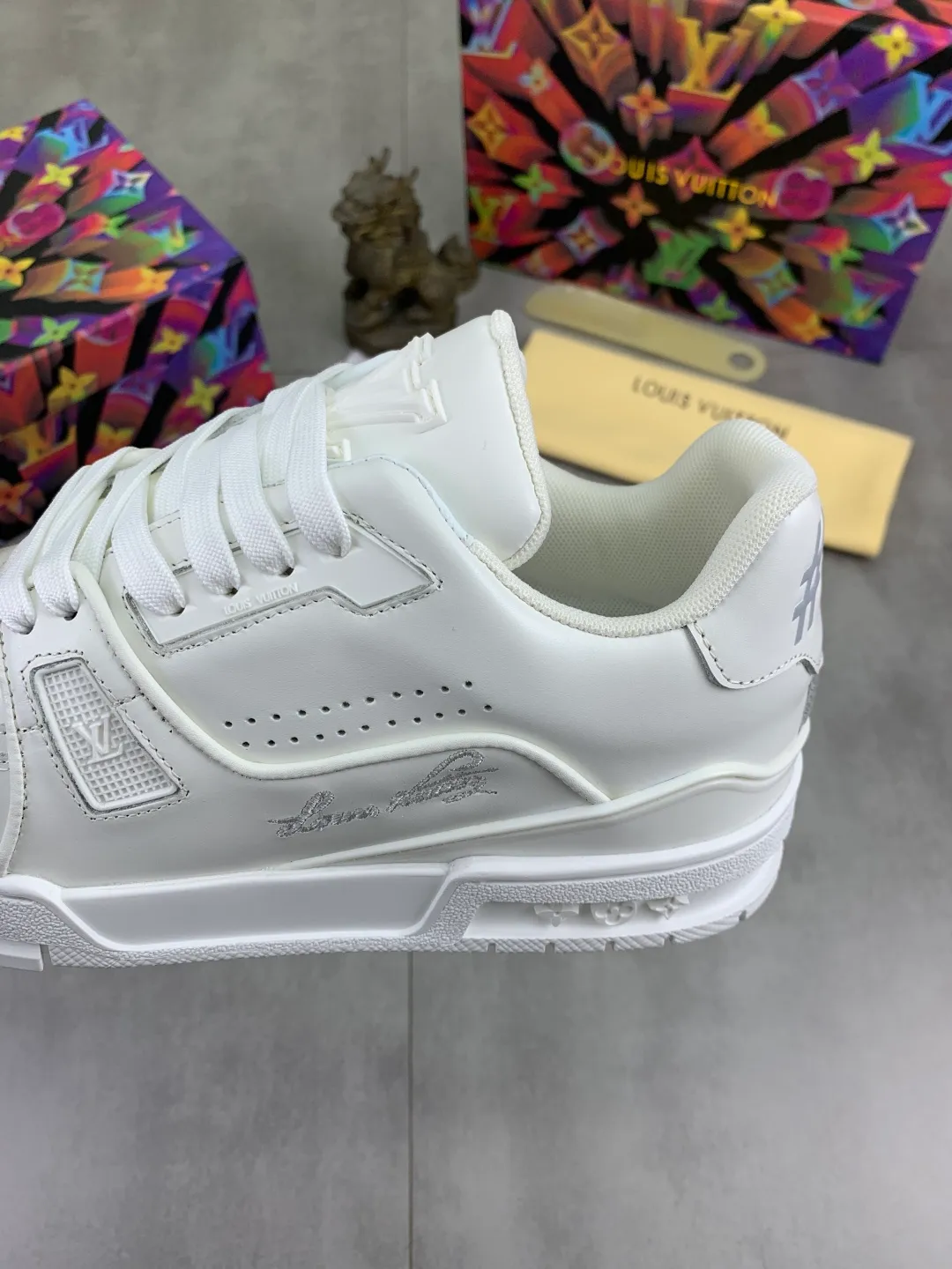 Men's men's shoes 💰P560 new style 💶【LOUIS VUITTON) (original order) new style 🍀LV Louis Vuitton *——LV classic trendy shoes! Made of imported original cowhide and water-dyed cowhide lining. The latest original wear-resistant rubber combination outsole! High quality products! Multiple colors available, code number: 38-46
